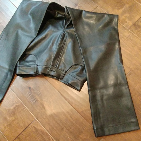 Astuces faux leather pants - Picture 7 of 8